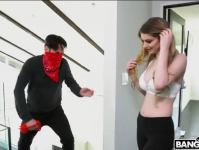 Đóng giả làm trộm hiếp dâm vợ xinh đẹp thử lòng vợ